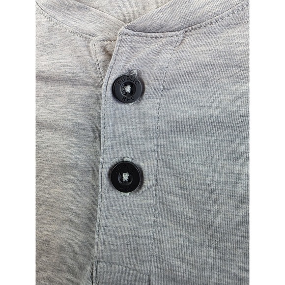 Public Rec Men's Go-to Henley Tee Gray Stretch Short Sleeve Shirt Sz M - Picture 5 of 9